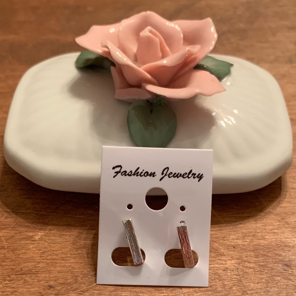 Fashion Earrings - Silver Bar (Short)